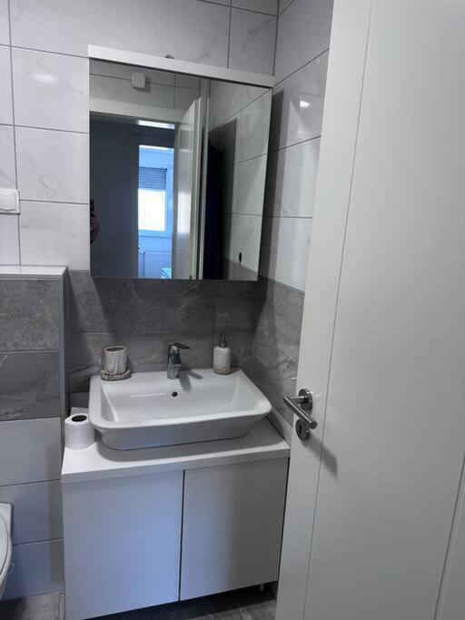 Apartman Pionirska Dolina Сараево Екстериор снимка